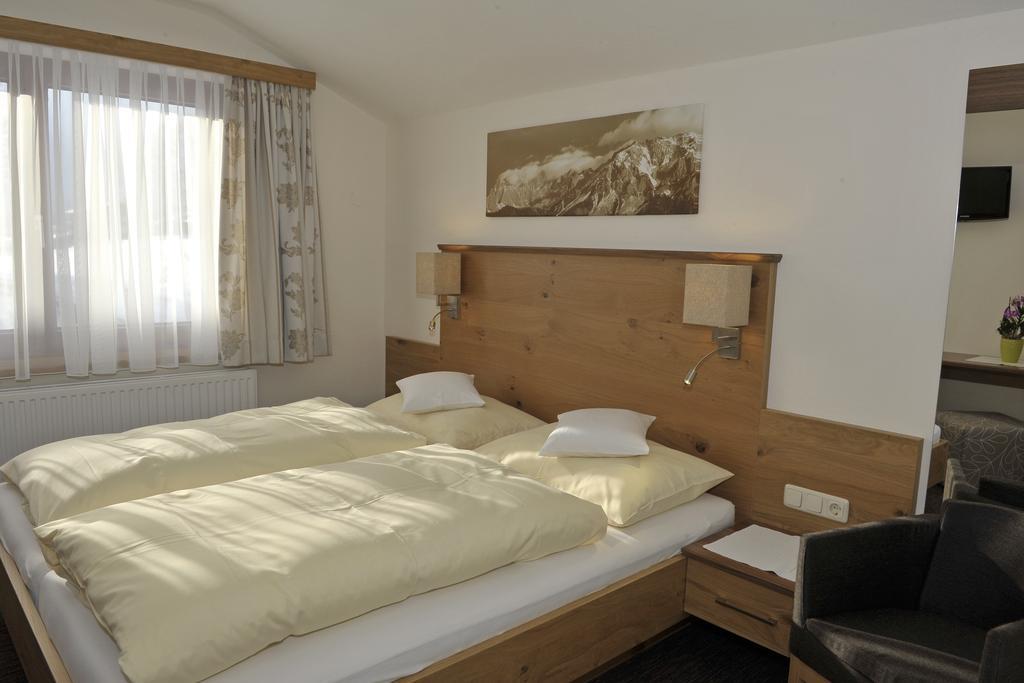 Edelweiss Apartments Schladming Room photo